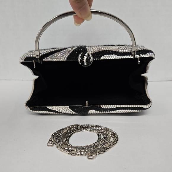 Vntg Isabella Adams Black & Silver Swarvoski Crystal Bag EUC 7.5\